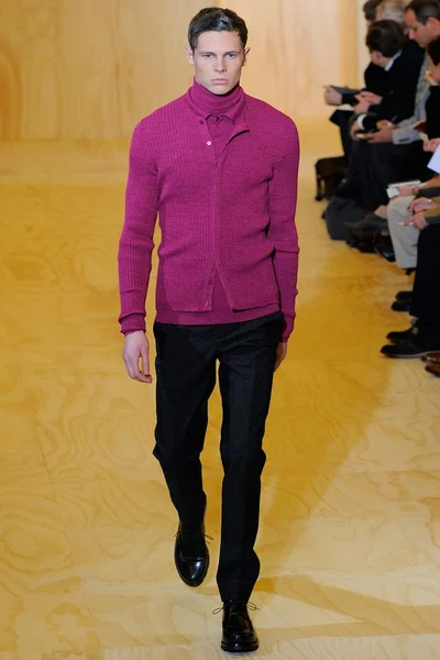 Look 13